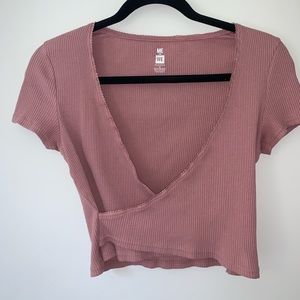 Cute low cut cropped T-shirt